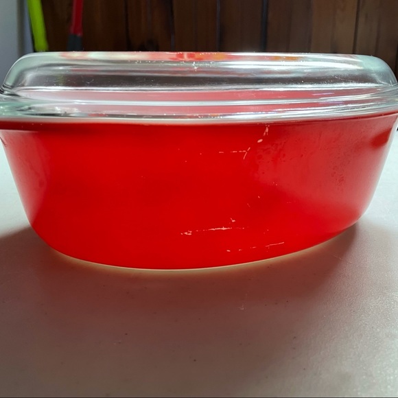 Vintage Pyrex Friendship 2.5 QT Casserole Dish - Picture 2 of 9